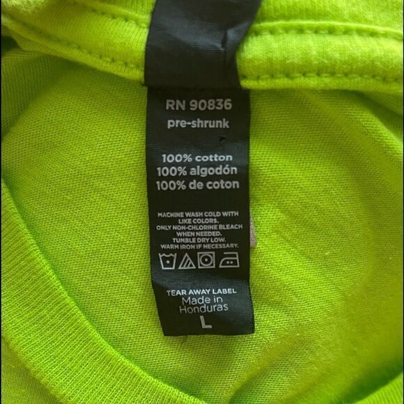 Bright green t shirt  City of Summer Set T Shirt Fun to wear Size L Like New - Picture 3 of 4